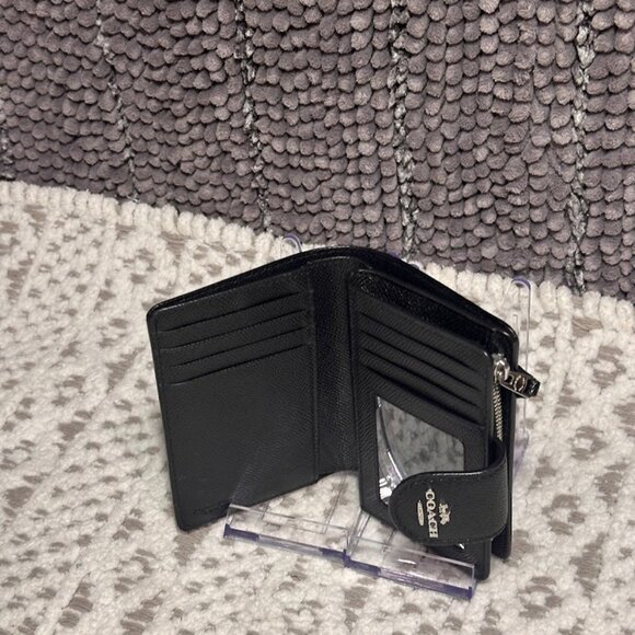 COACH Cross Grain Leather Medium Corner Zip Wallet Such Amazing Condition! EUC - Picture 13 of 16